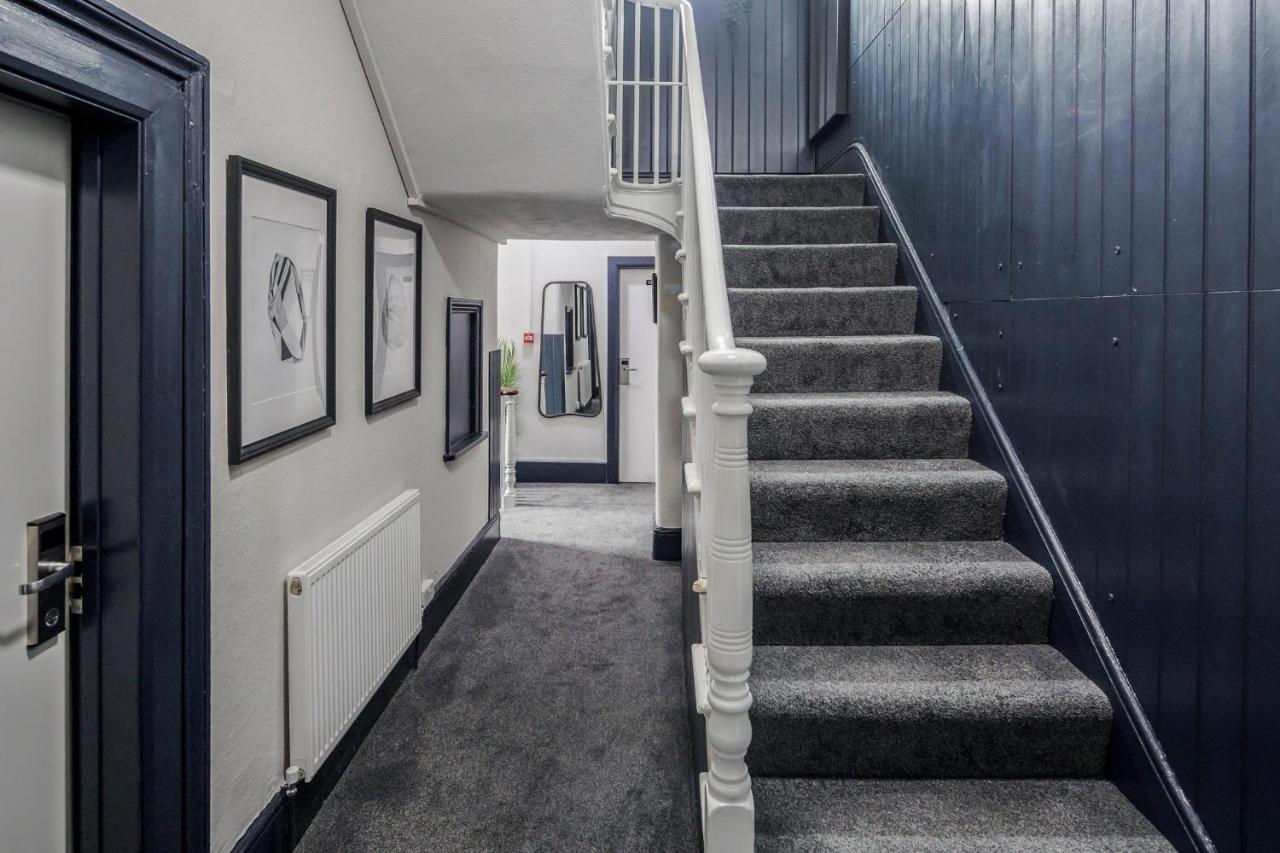 The Bill Nicholson Pub Hotel London Bagian luar foto