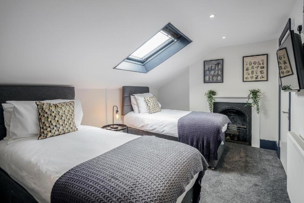 The Bill Nicholson Pub Hotel London Bagian luar foto